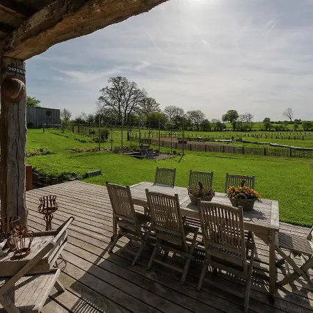 펜션 Cosy On The Outskirts Of Bertrix Sart (Luxembourg)