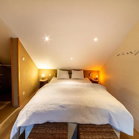 Bertrix Charming 2-bedroom 度假居 *