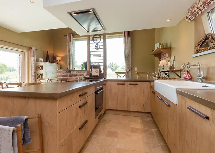 Bertrix Charming 2-bedroom Casa vacanze